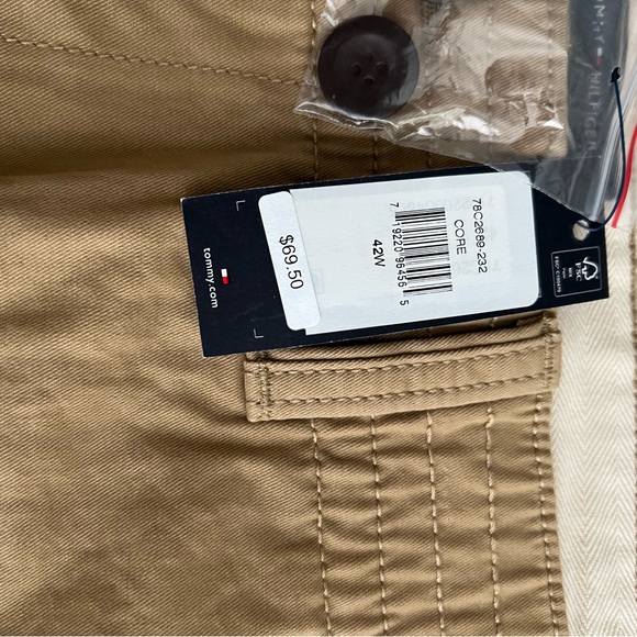 NWT - Men’s Tommy Hilfiger Cargo Shorts - Picture 5 of 5